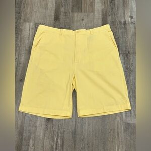 Roundtree & Yorke Shorts